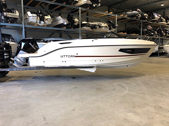 Uttern D70 White edition m/ Mercury F 250 V8 Ta kontakt for et hyggelig tilbud.