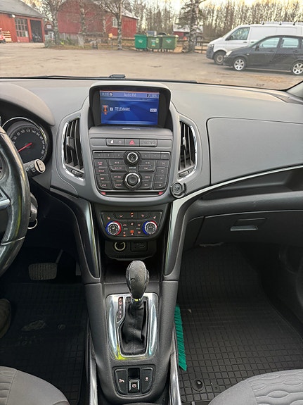 Opel Zafira Tourer 10 of 12