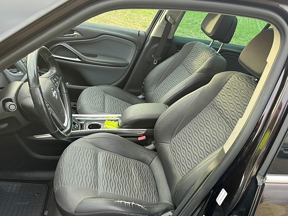 Opel Zafira Tourer 4 of 12