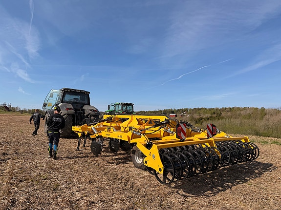 Til salgs: Gåsefotharv 4-6 m – Gigant NH-40 Cultivator Slep ...