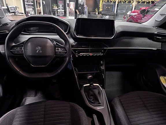 Peugeot 2008 16 of 21