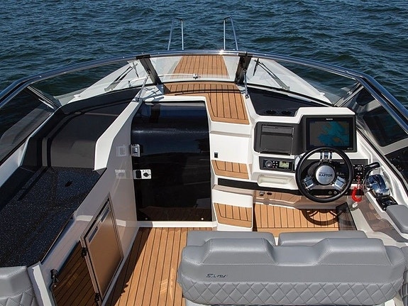 Silver Raptor DCz m/350 hk Suzuki utstillingsbåt selges til spesialrabatert pris 29 of 30