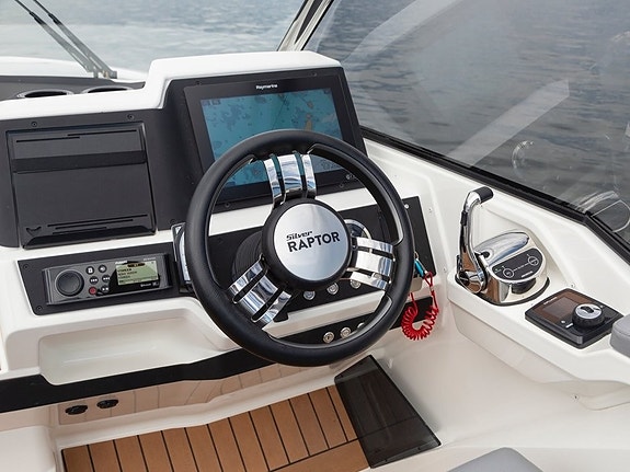 Silver Raptor DCz m/350 hk Suzuki utstillingsbåt selges til spesialrabatert pris 30 of 30