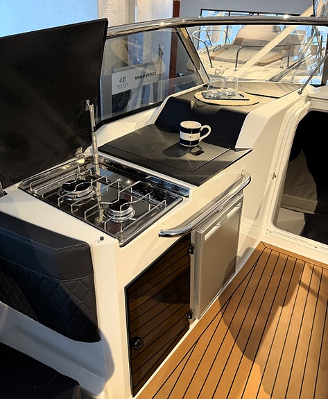 Silver Raptor DCz m/350 hk Suzuki utstillingsbåt selges til spesialrabatert pris 9 of 30