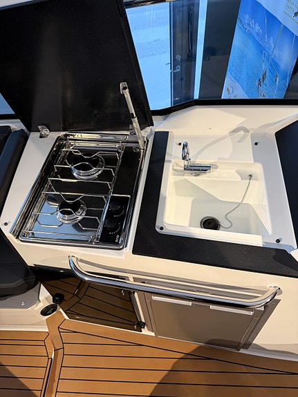 Silver Raptor DCz m/350 hk Suzuki utstillingsbåt selges til spesialrabatert pris 10 of 30