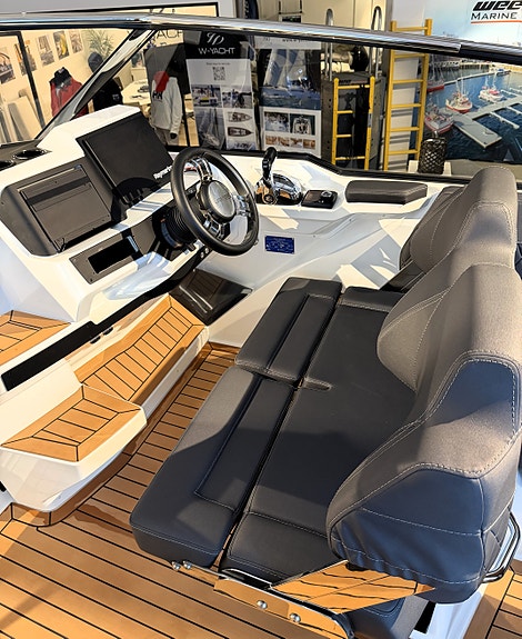 Silver Raptor DCz m/350 hk Suzuki utstillingsbåt selges til spesialrabatert pris 3 of 5