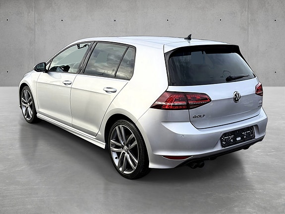 Volkswagen Golf VII 5 of 5