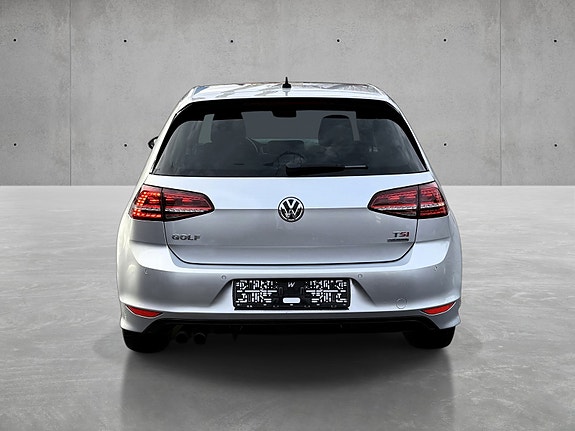 Volkswagen Golf VII 4 of 5