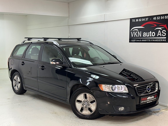 Volvo V50 3 of 5