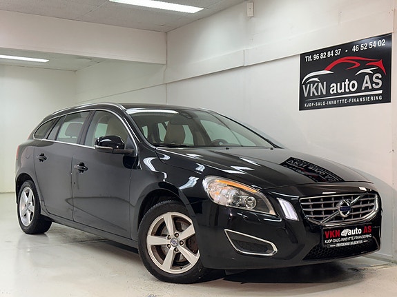 Volvo V60 2 of 5