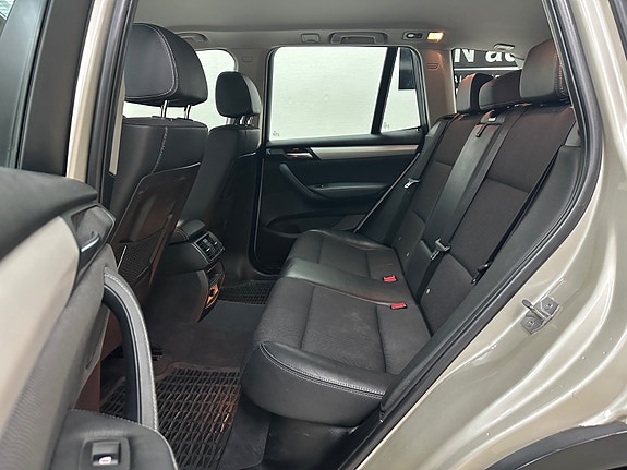 BMW X3 29 of 30