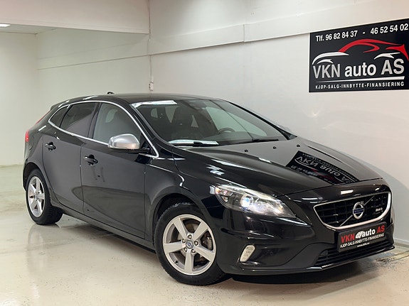 Volvo V40 3 of 5