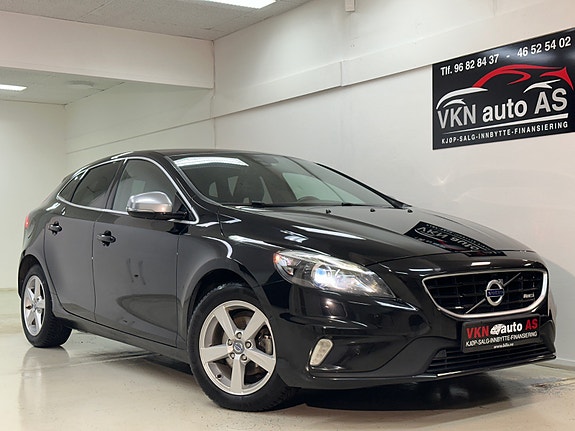 Volvo V40 2 of 5