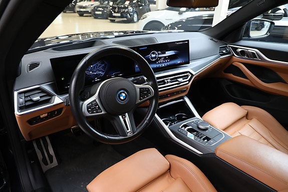 BMW i4 23 of 30