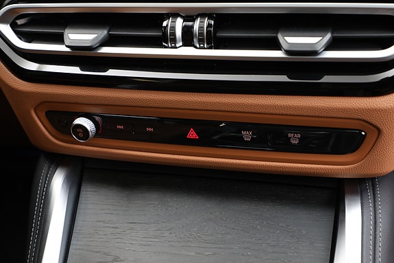 BMW i4 19 of 30