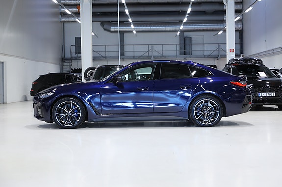 BMW i4 3 of 5