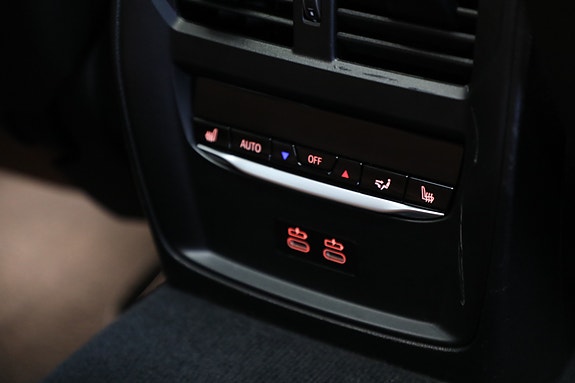 BMW i4 15 of 30