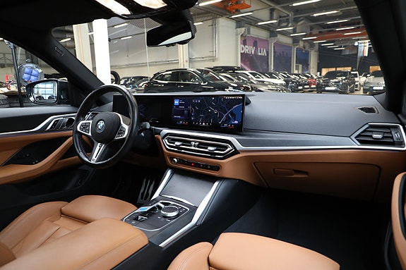 BMW i4 14 of 30
