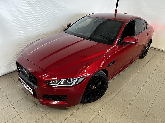Jaguar XE 3 of 21