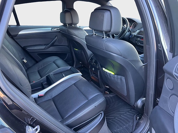 BMW X6 12 of 13