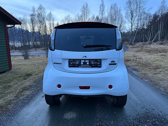 Mitsubishi i-Miev 5 of 16
