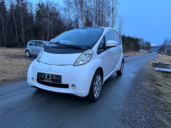 Mitsubishi i-Miev 2 of 16