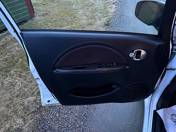 Mitsubishi i-Miev 13 of 16