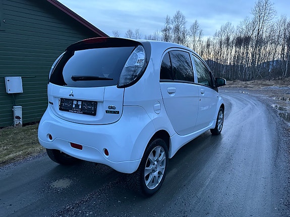 Mitsubishi i-Miev 6 of 16