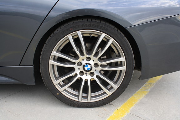 BMW 320d 14 of 30