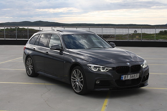 BMW 320d 4 of 30