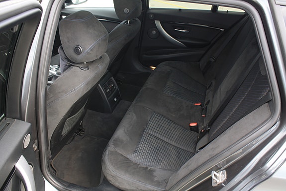 BMW 320d 10 of 30
