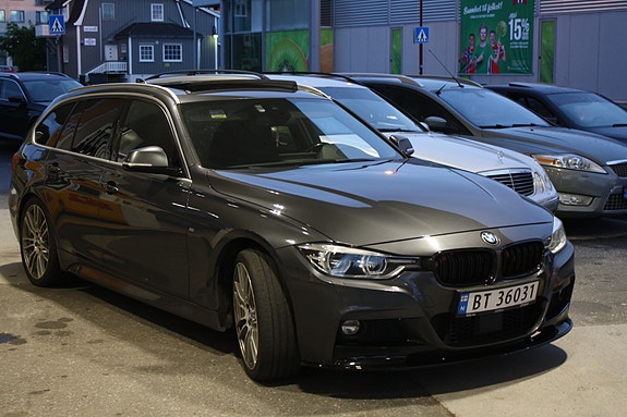 BMW 320d 29 of 30