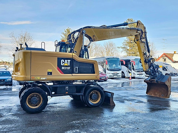 Cat M318 F, 2018 mod | GPS | Rototilt OilQuick | Hengerfeste med brems og tipp | Sentralsmøring. 5 of 5