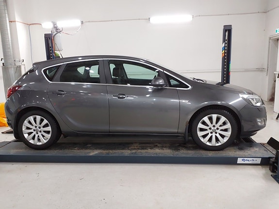 Opel Astra 4 of 5