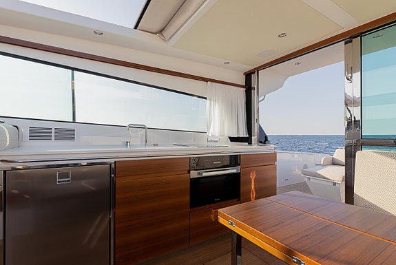 - NYHET - DELTA Powerboats 48 ADVENTURE  - 3 Kabiner - CARBON - TAXI båt 26 of 30