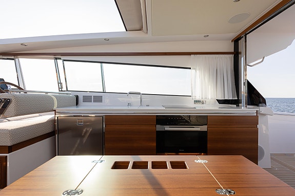 - NYHET - DELTA Powerboats 48 ADVENTURE  - 3 Kabiner - CARBON - TAXI båt 28 of 30