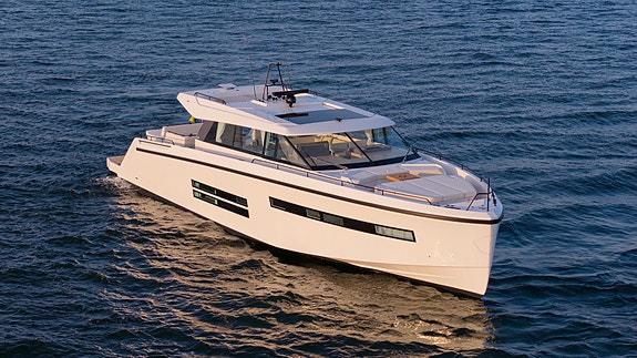 - NY - DELTA Powerboats 72 Coupè - IPS - 5 Kabiner - CARBON 3 of 5