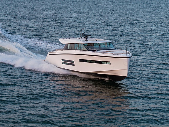 - NY - DELTA Powerboats 72 Coupè - IPS - 5 Kabiner - CARBON 8 of 23