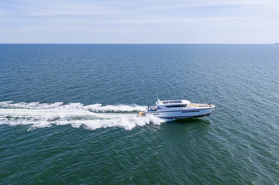 - NY - DELTA Powerboats 54 - IPS - 3 Kabiner - CARBON 14 of 30