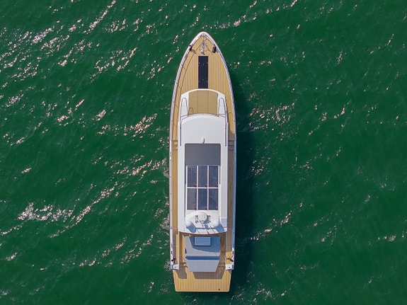 - NY - DELTA Powerboats 54 - IPS - 3 Kabiner - CARBON 13 of 30