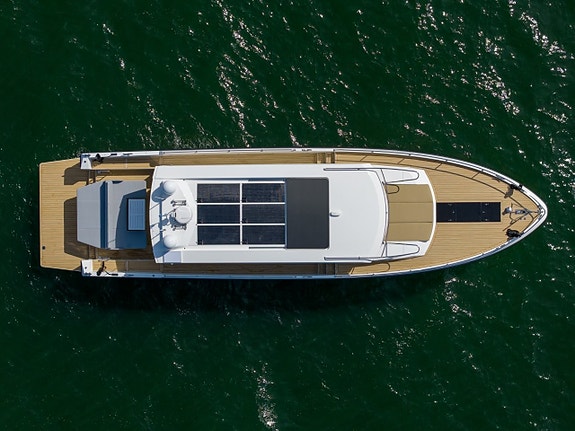 - NY - DELTA Powerboats 54 - IPS - 3 Kabiner - CARBON 12 of 30