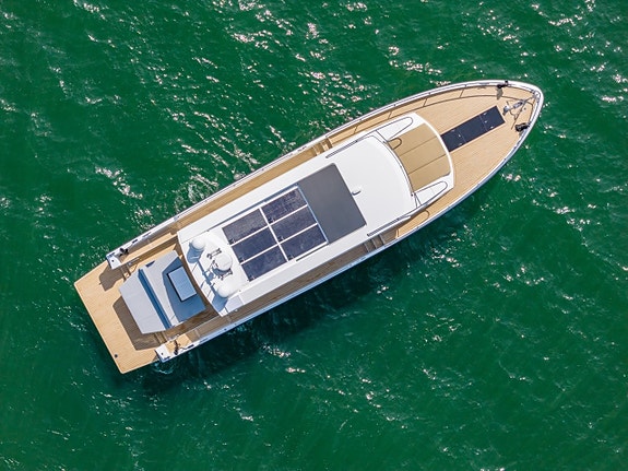 - NY - DELTA Powerboats 54 - IPS - 3 Kabiner - CARBON 7 of 30