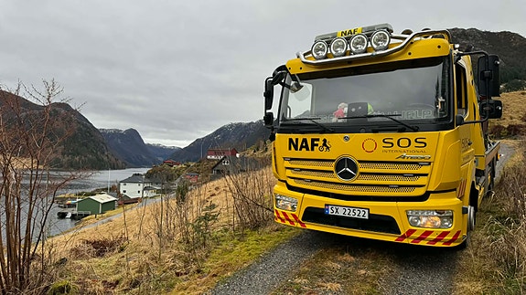 Mercedes-Benz 1223 5 of 5