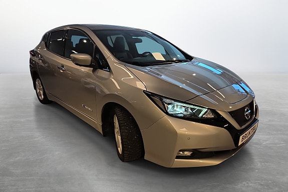 Elbil med LED-lykter og aerodynamisk design, perfekt for byen.