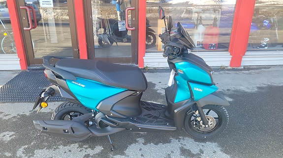 Yamaha RayZR 3 of 9
