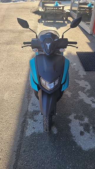 Yamaha RayZR 4 of 9