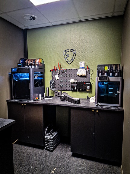 Fra idé til prototype på kort tid. I Fjord Defence bruker vi moderne utviklingsverktøy og tester ofte første løsning i 3D-print.