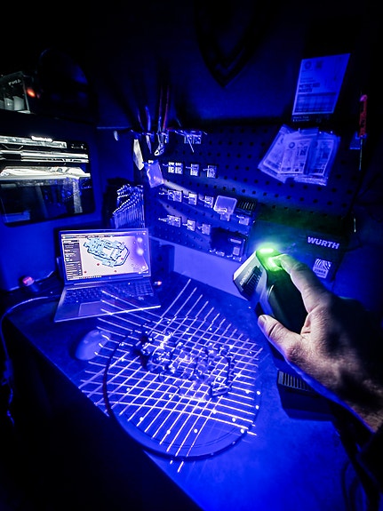 Vi kombinerer 3D-design, 3D-scanning og raske prototyper for å finne de beste løsningene for våre kunder.