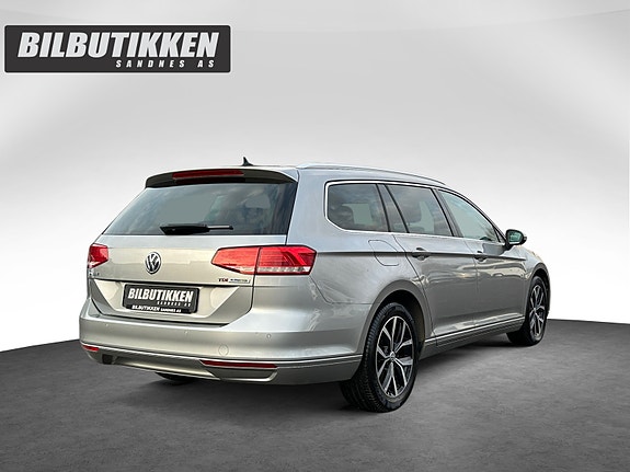 Volkswagen Passat 5 of 5