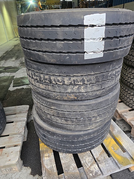 Vang MICHELIN 255/60 R 19,5